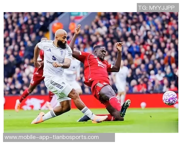 英超战报：利物浦遭遇四连败曼联喜迎三连胜展现强势回归